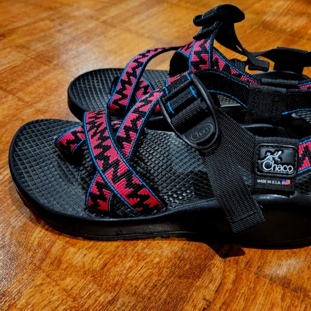 Awesome shape Chacos!!